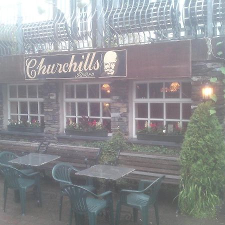 Churchills Inn & Rooms Bowness-on-Windermere Bagian luar foto